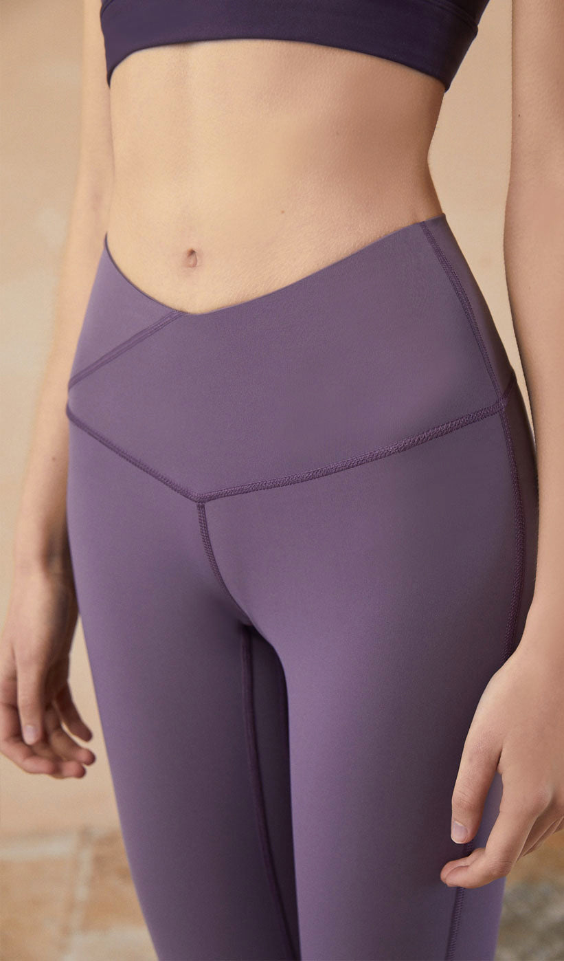 Purple Light | V-cut Mood Pants - Yoga ANIKA Visual